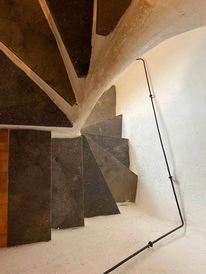 Romantic Duplex With Terrace And Great Views Girona Exteriér fotografie