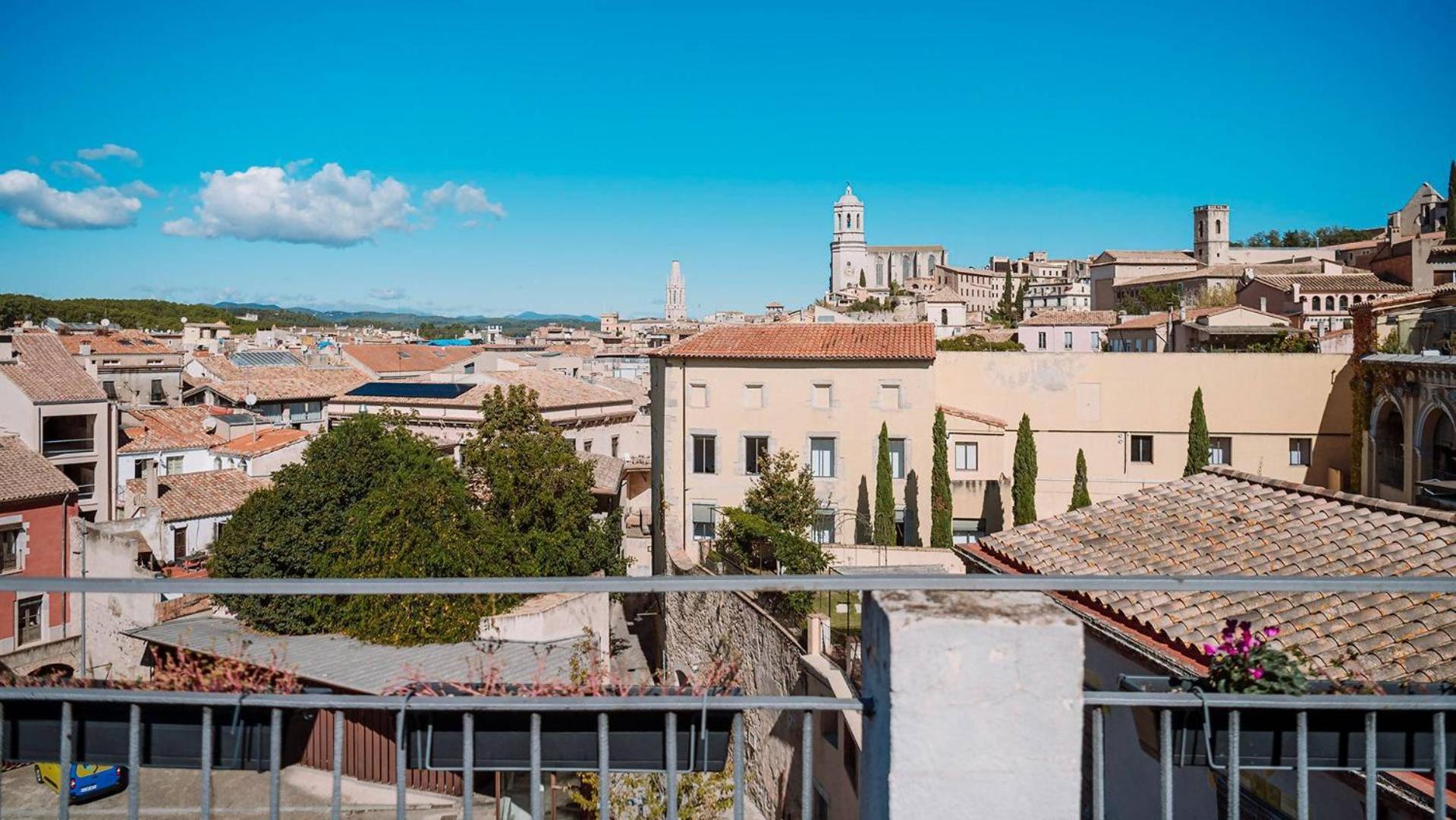 Romantic Duplex With Terrace And Great Views Girona Pokoj fotografie
