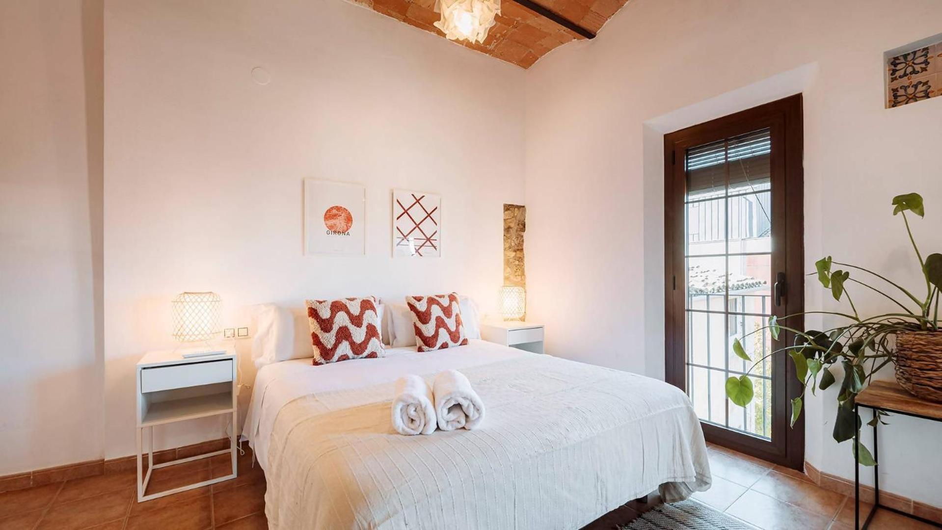 Romantic Duplex With Terrace And Great Views Girona Pokoj fotografie